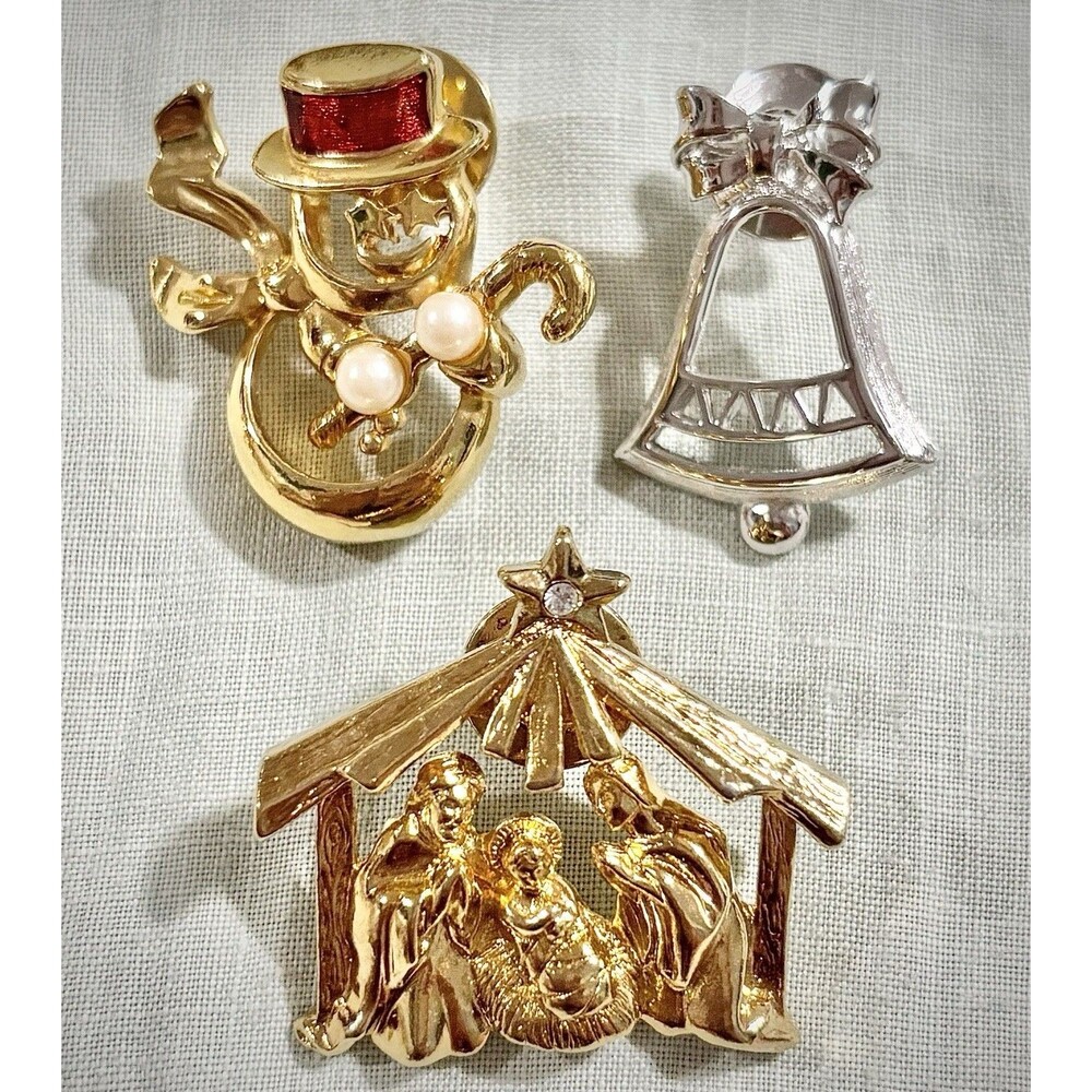 Vintage Christmas Tac/Lapel Pin Lot Snowman Bell Nativity Holiday Gold Silver 3